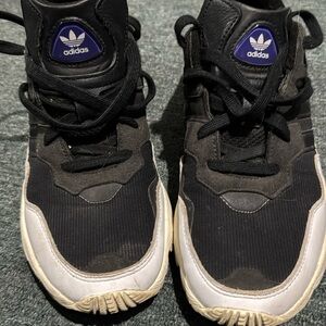 Adidas originals torsion size US 8.5 barely used